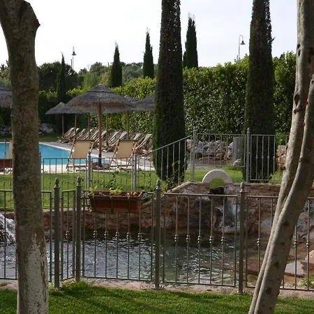 Terme Di Caldana Oda ve Kahvaltı 4*